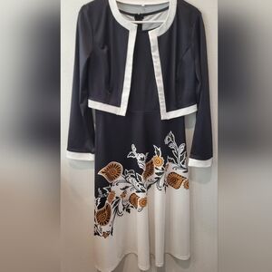 Women's size M Poly-blend Black / White Printed Dress NWOT. From Shein.